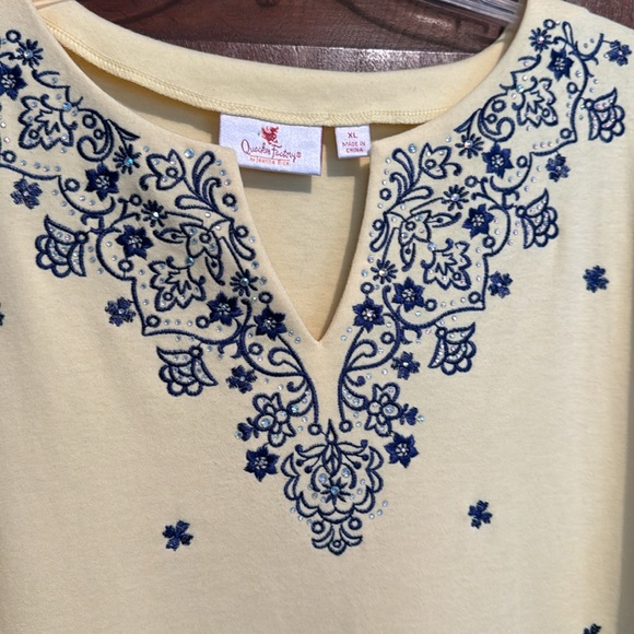 Quacker Factory Embroidered Top - Picture 2 of 4